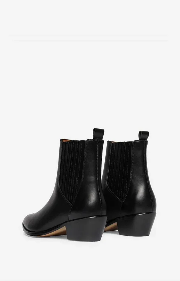 Vanessa Bruno Leather Ankle Boots- 36 | 37